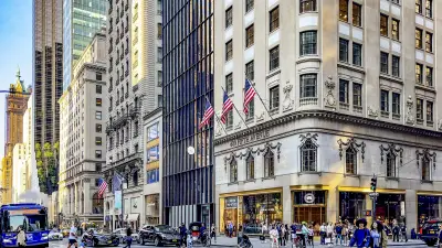 NY retail worker safety law takes effect this week. Here’s what it does.