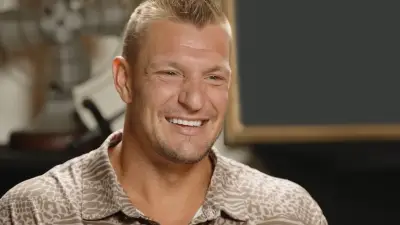 Rob Gronkowski bursts out laughing at joke about Bill Belichick’s 24-year-old girlfriend Jordon Hudson