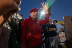 Extra Extra: Republican mayoral hopeful Curtis Sliwa says Eric Adams is the Trump candidate