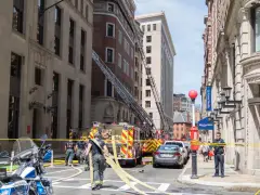 Crews battle fire on roof of downtown Boston office building
