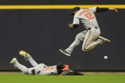 Contreras’ RBI single in 8th helps Brewers win 5-4, hand Orioles their 7th straight loss