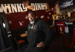 A new Oakland hot dog joint wants to continue legacy of beloved fast-food institution